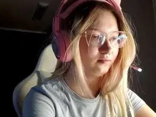 Ellishaan  live sex cam