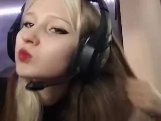 Louanneducking  live sex cam