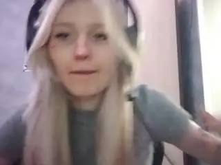 Louanneducking  live sex cam