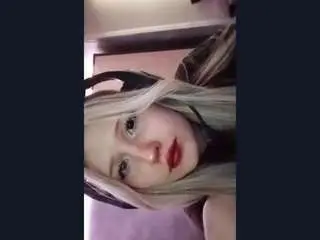 Louanneducking  live sex cam