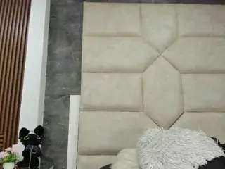 Vaiolett-smith  live sex cam