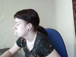 Adeladobin  live sex cam