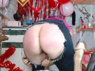 Bigass-dayla  live sex cam