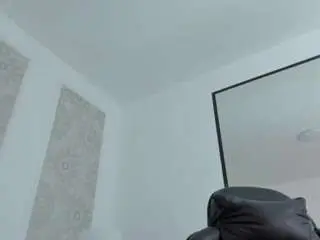 Dulce-natyy  live sex cam