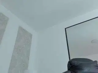 Dulce-natyy  live sex cam