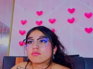Madyjackson  live sex cam