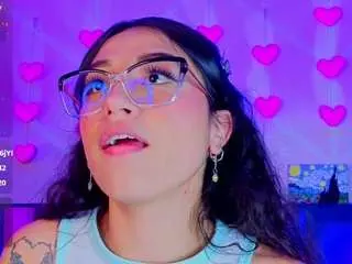 Madyjackson  live sex cam