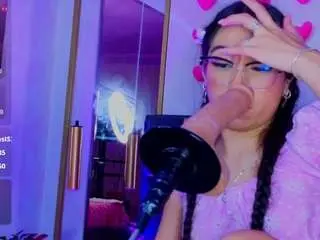 Madyjackson  live sex cam