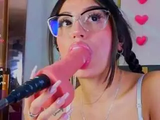 Madyjackson  live sex cam