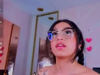 Madyjackson  live sex cam