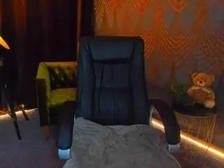 Milaaaddam  live sex cam