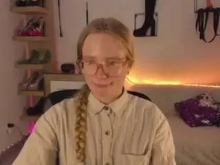 Nancystar  live sex cam