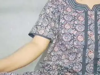 Nidhilove  live sex cam