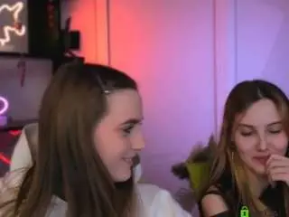 Aria-moo  live sex cam