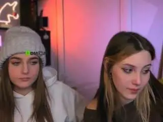 Aria-moo  live sex cam