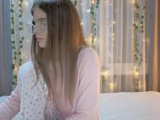 Leilafairall  live sex cam