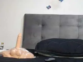 Samantha-belle  live sex cam