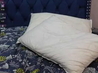 Silvercougar83  live sex cam