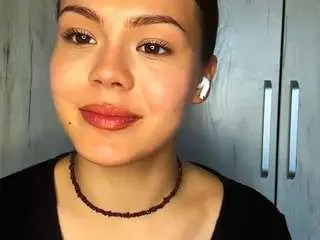 Traciefruman  live sex cam