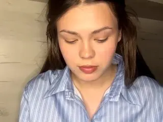 Traciefruman  live sex cam