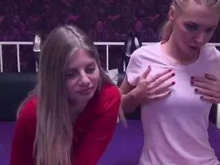 Blondedolls  live sex cam
