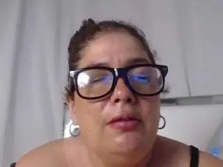 Izzyflowers  live sex cam