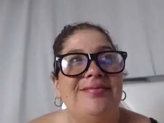 Izzyflowers  live sex cam