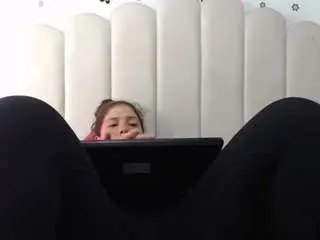 Izzyflowers  live sex cam