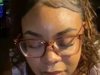 Kaybabyfine  live sex cam