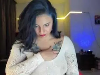 Kitty-jones  live sex cam
