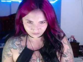 Kitty-jones  live sex cam