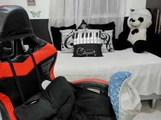 Lucy-007  live sex cam