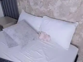 Rubby-grundy  live sex cam