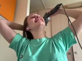 Trudieidleburg  live sex cam