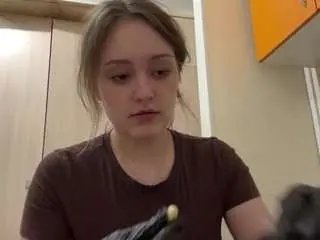 Trudieidleburg  live sex cam