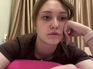 Trudieidleburg  live sex cam