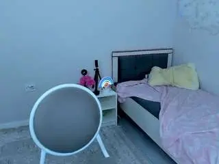 Amiya-cute  live sex cam