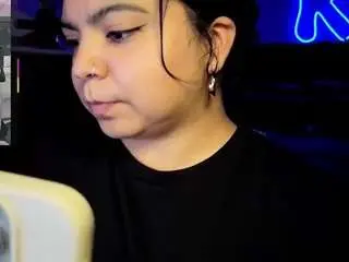 Kimmiakiss  live sex cam