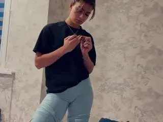 Danniedols  live sex cam