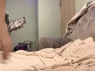 Katiecroston  live sex cam