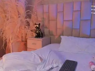 Lolatorress  live sex cam