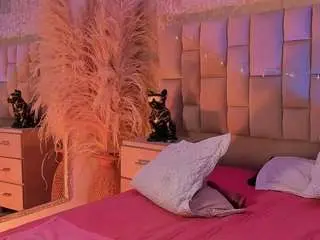 Lolatorress  live sex cam
