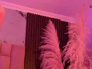 Lolatorress  live sex cam