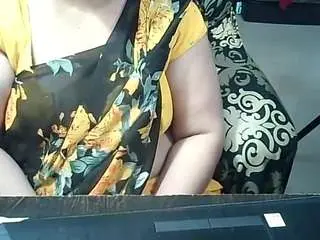 Indianbhabimilf40  live sex cam