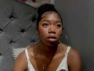 Moon-ebony  live sex cam