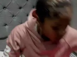 Moon-ebony  live sex cam