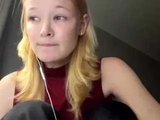 Sandraallamong  live sex cam