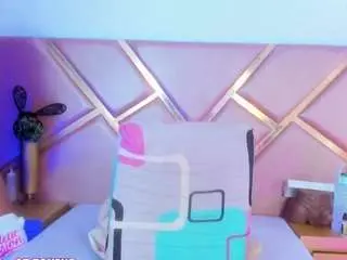 Sophiiesinclair  live sex cam