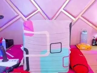 Sophiiesinclair  live sex cam
