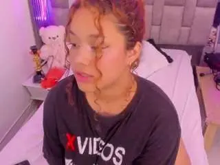 Zuly-jones  live sex cam